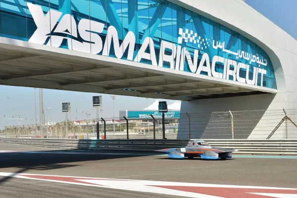 Yas Marina Circuit Tour Abu Dhabi - Image 7