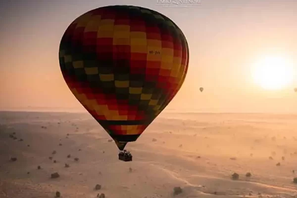 Sunrise Desert Hot Air Balloon - Image 4