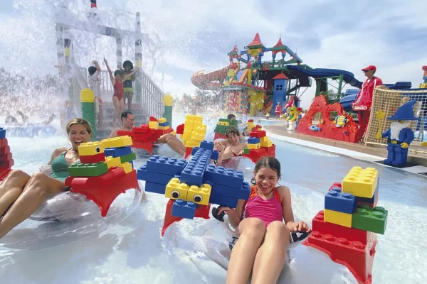Yas Island Theme Park Abu Dhabi - Image 5